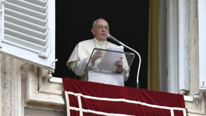 Pope Francis: the Holy Trinity, a Life Example