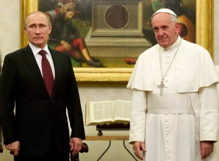 Pope Francis will meet with Putin in Russia?