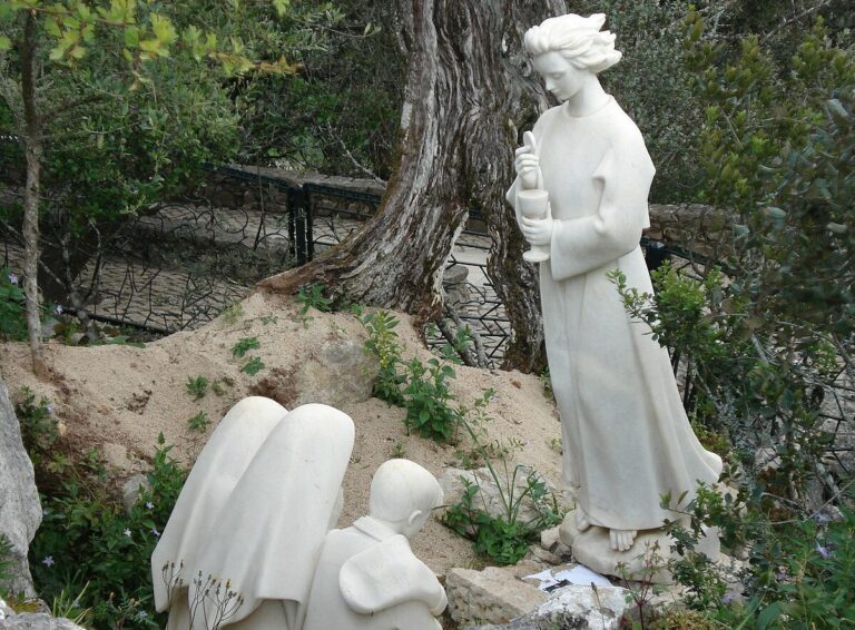 The Holy Guardian Angel of Portugal, ‘the Angel Made of Crystal’