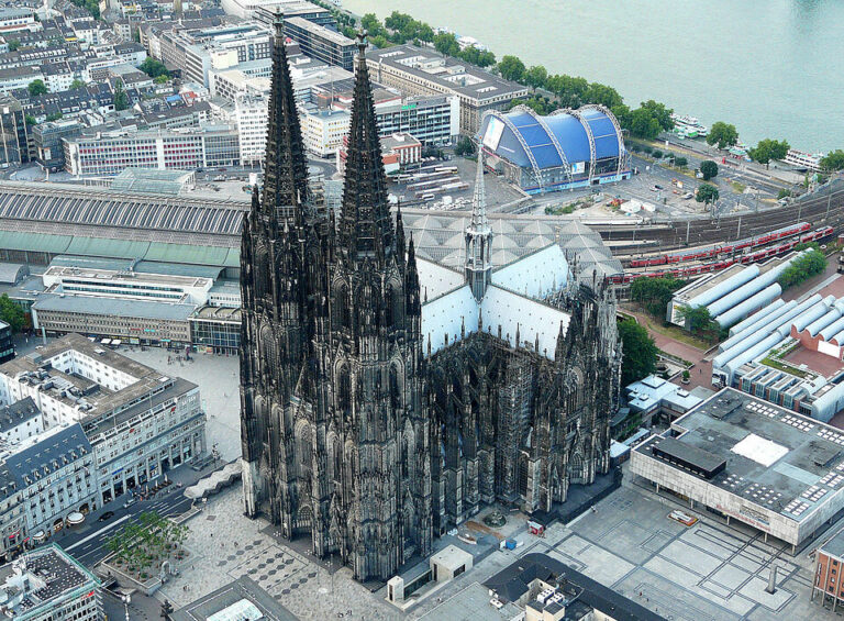 Cologne Cathedral Celebrates 700 Years