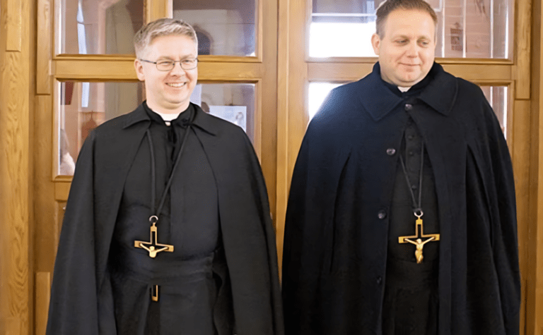 Fr Andrzej YUCHNEVICH and Fr. Pavel LEMEKH